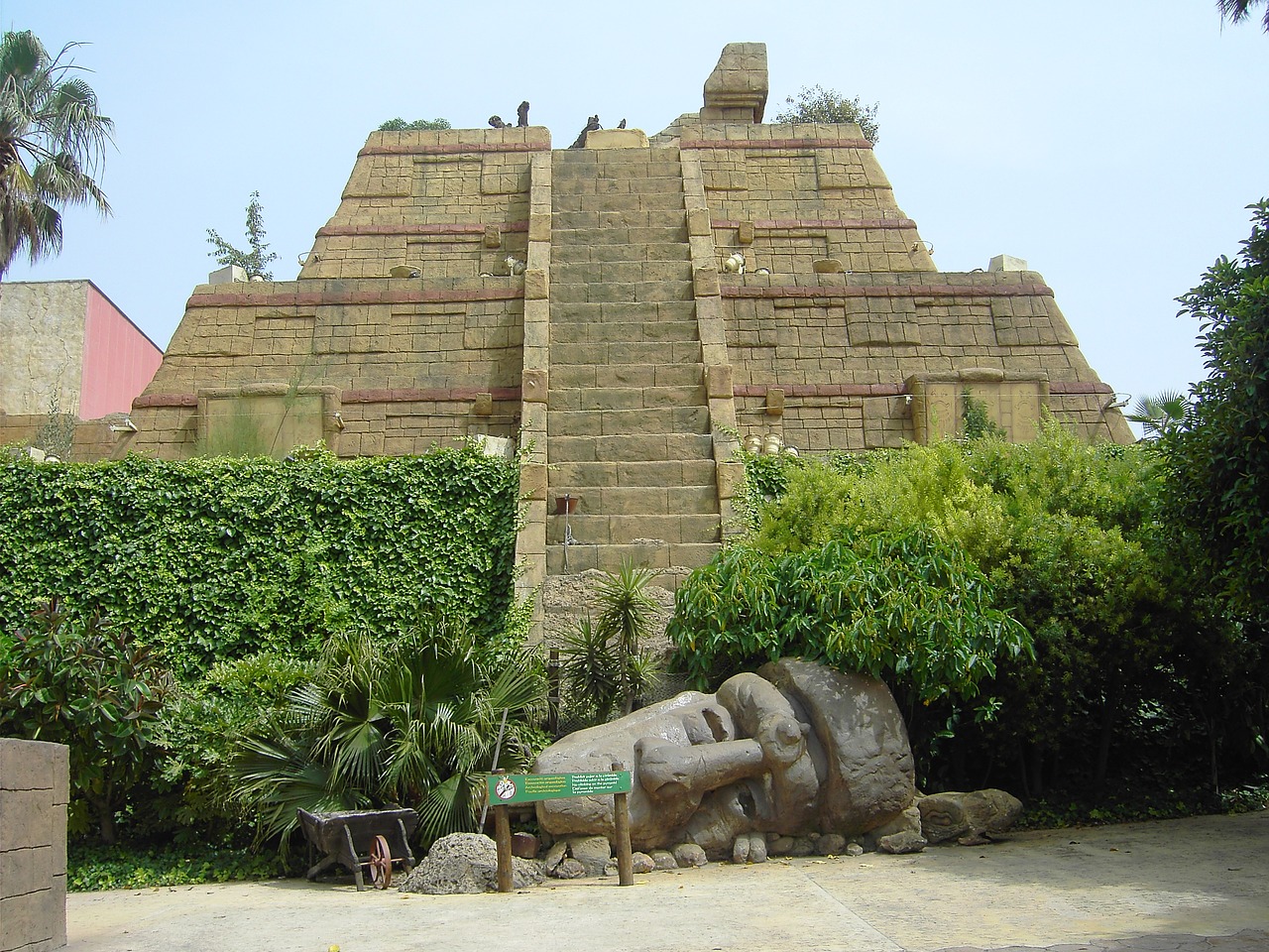 Image - temple amusement park statue