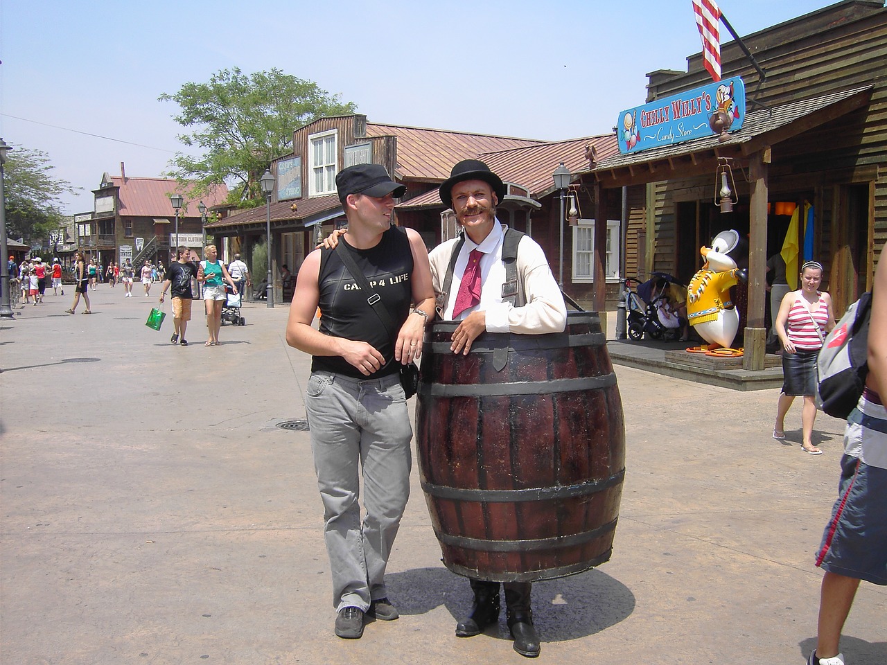 Image - amusement park fun barrel