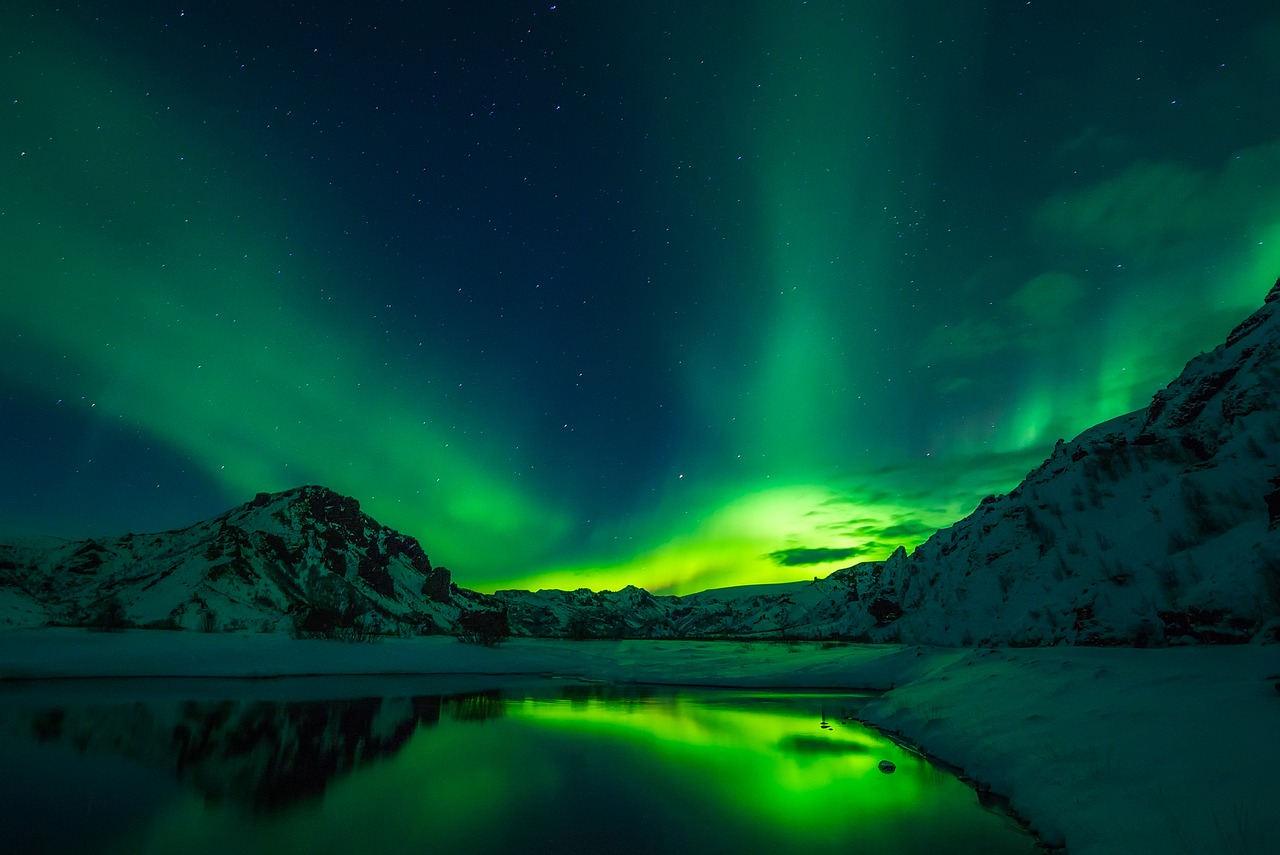 Image - iceland aurora borealis