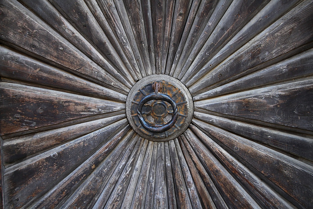 Image - wood door antique weathered