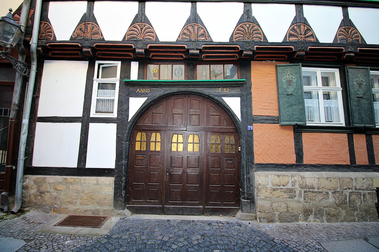 Image - truss facade wooden door