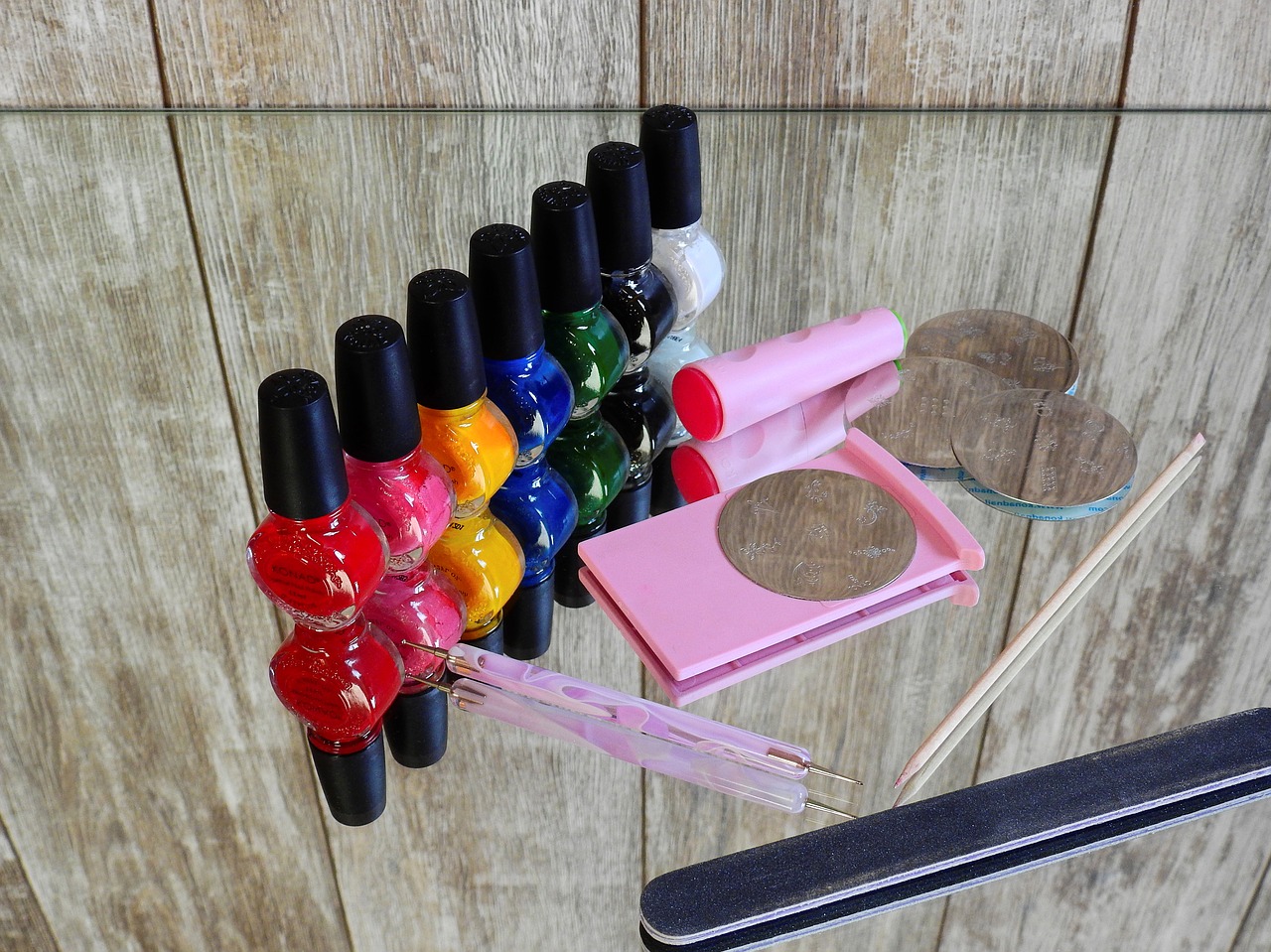 Image - nail varnish fingernails manicure
