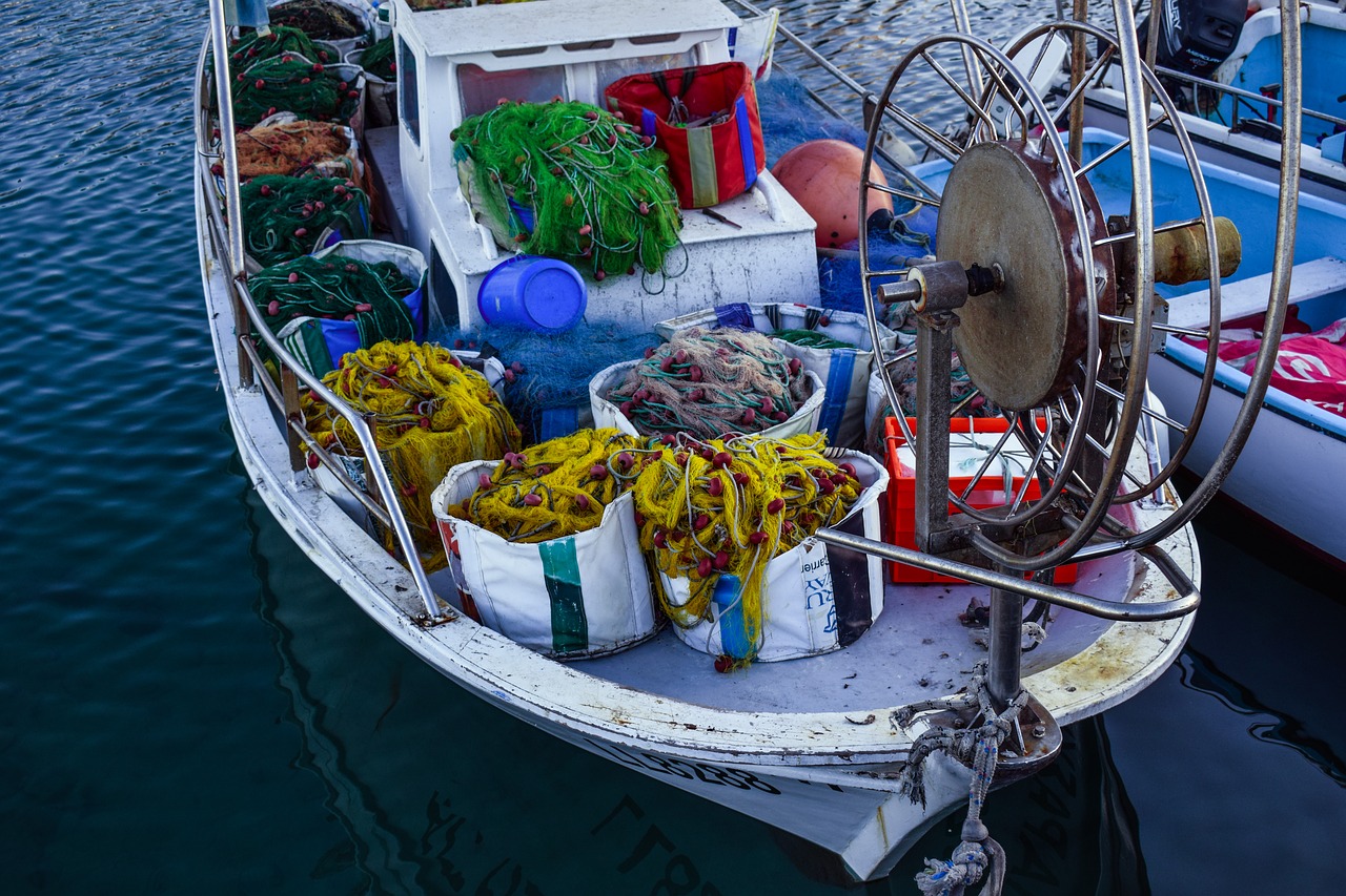 Image - fishing boat traditional sea harbor