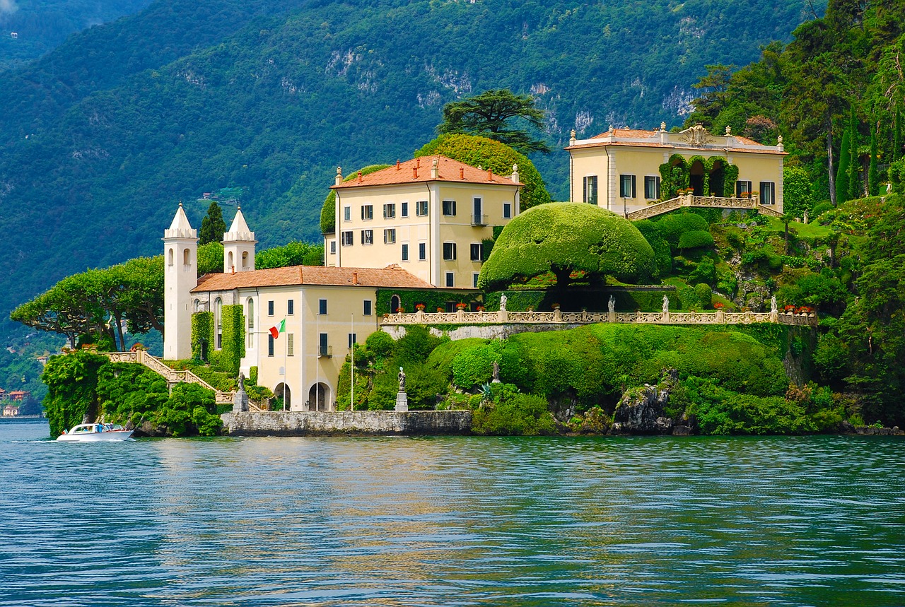 Image - mansion lake como italy villa