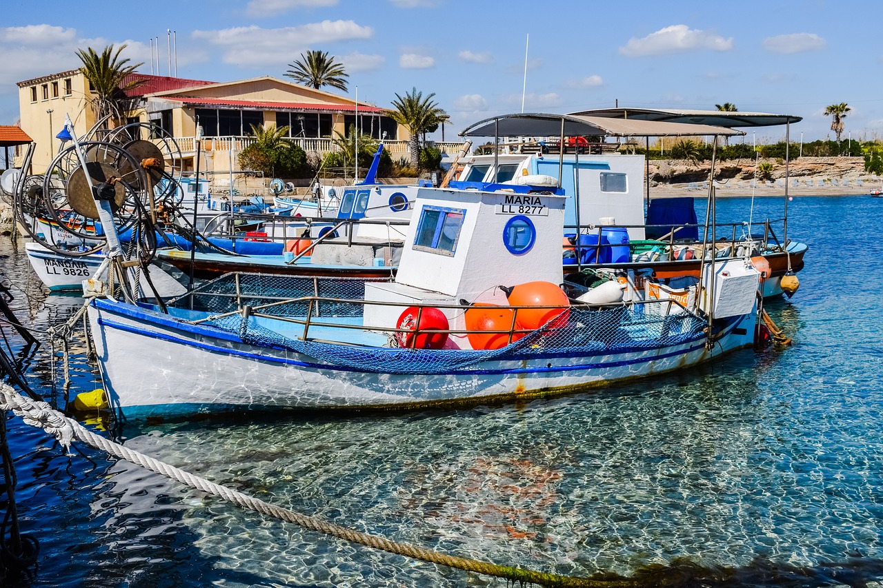 Image - boat harbor fishing shelter sea