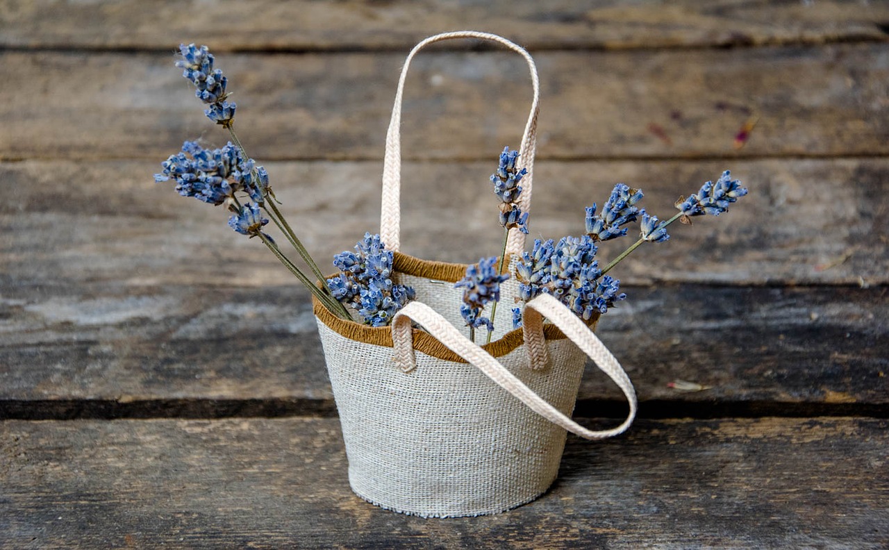 Image - lavender basket composition violet