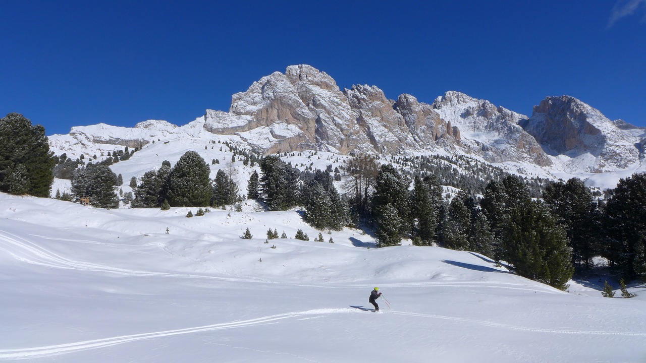 Image - skiing dolomites snow val gardena