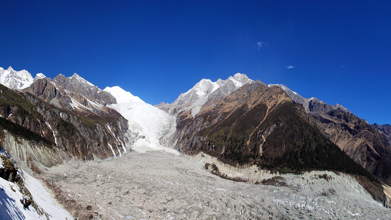 Image - ice falls low altitude glacier