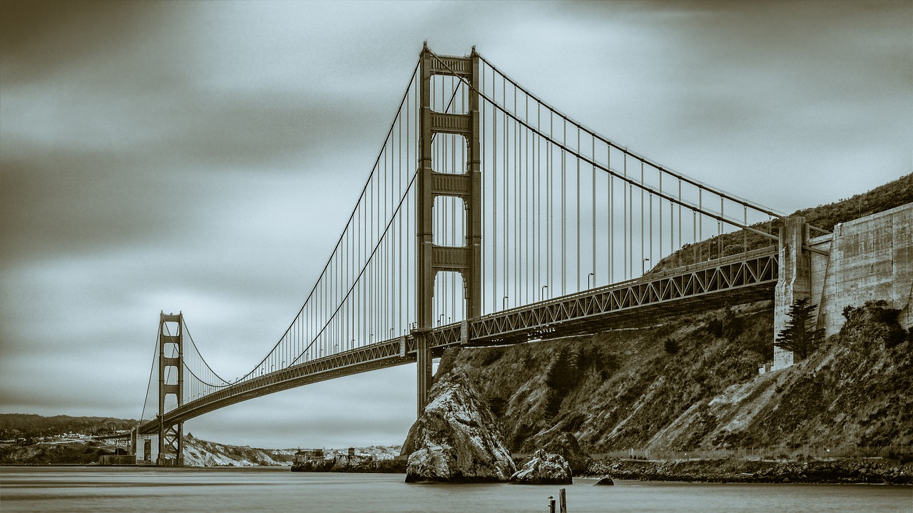 Image - black and white golden gate bridge