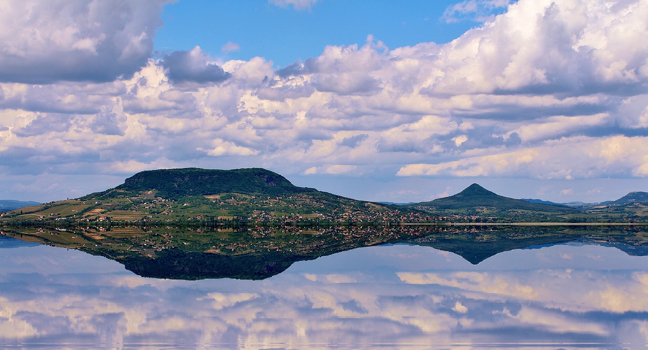 Image - lake balaton mountain summer water