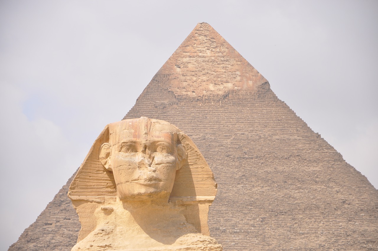 Image - egypt sphinx pyramid cairo giving