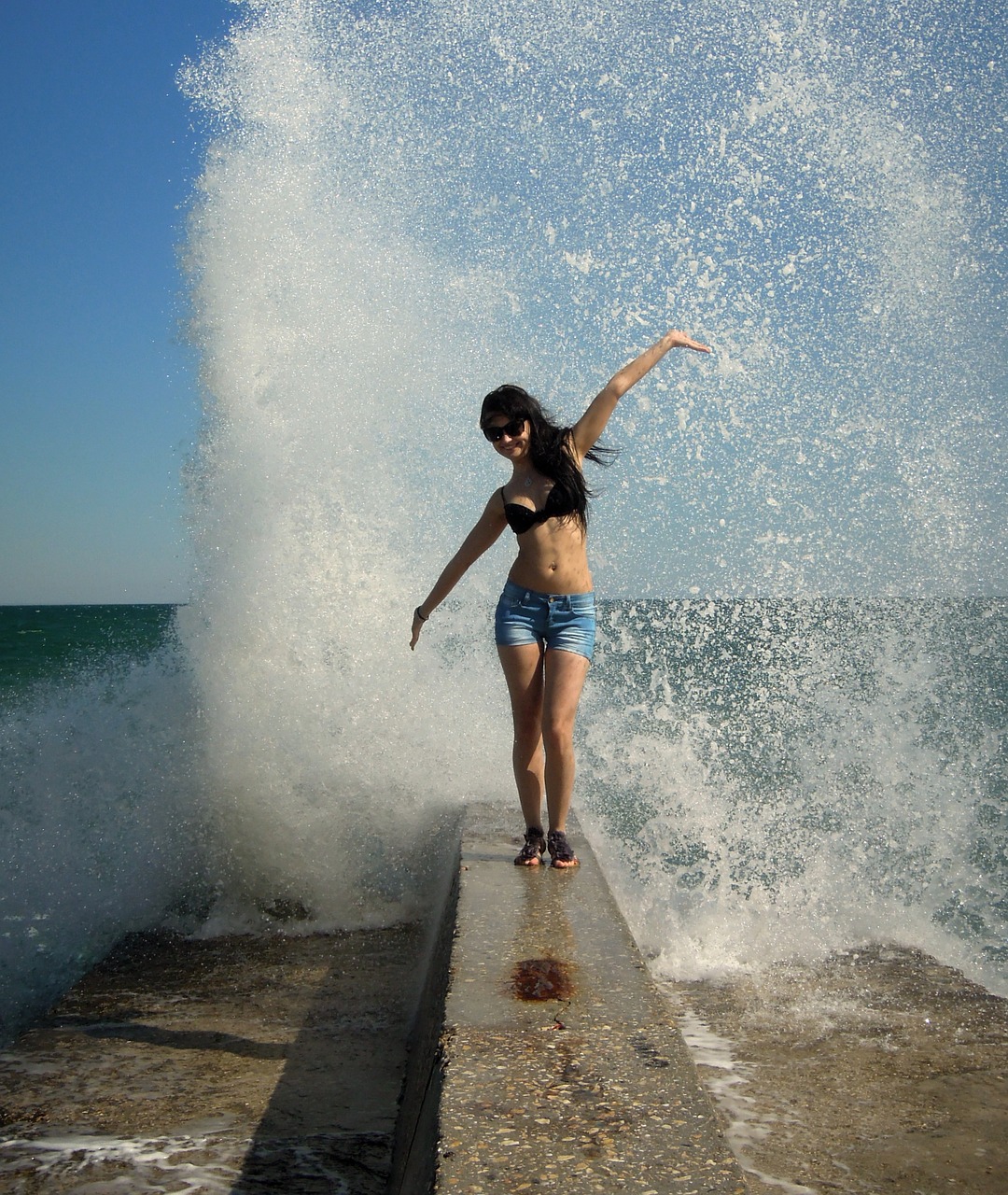 Image - sea wave beach girl storm summer