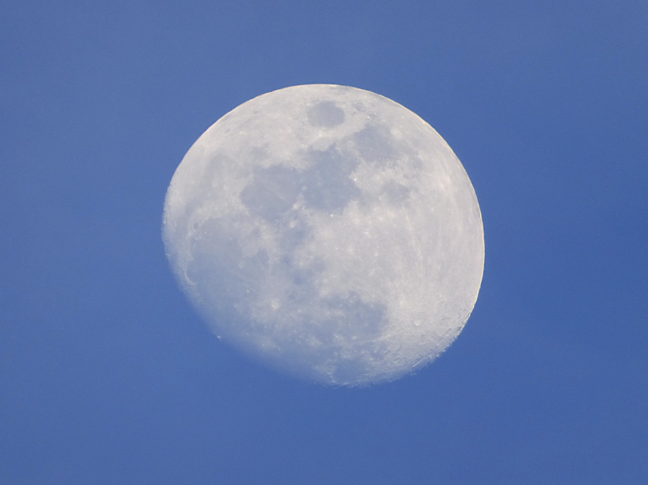 Image - moon moon day craters detail