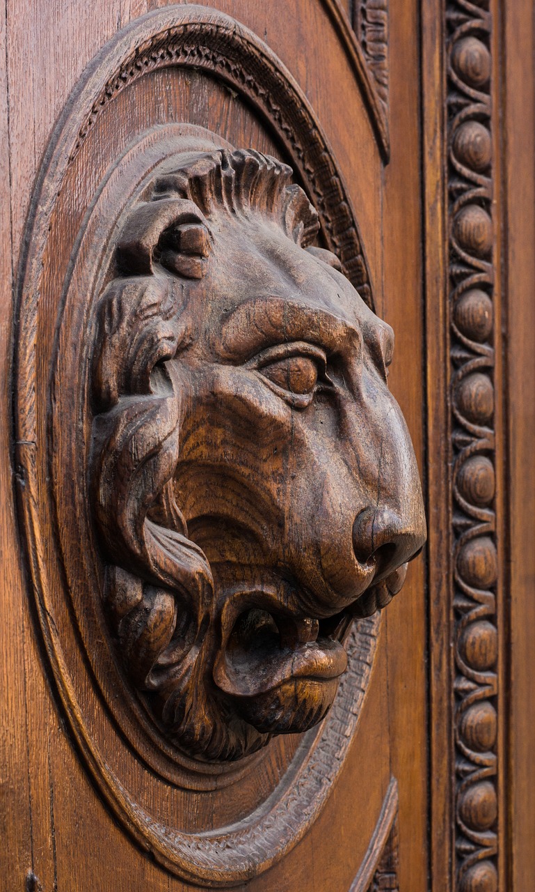 Image - lion head wood door goal figure