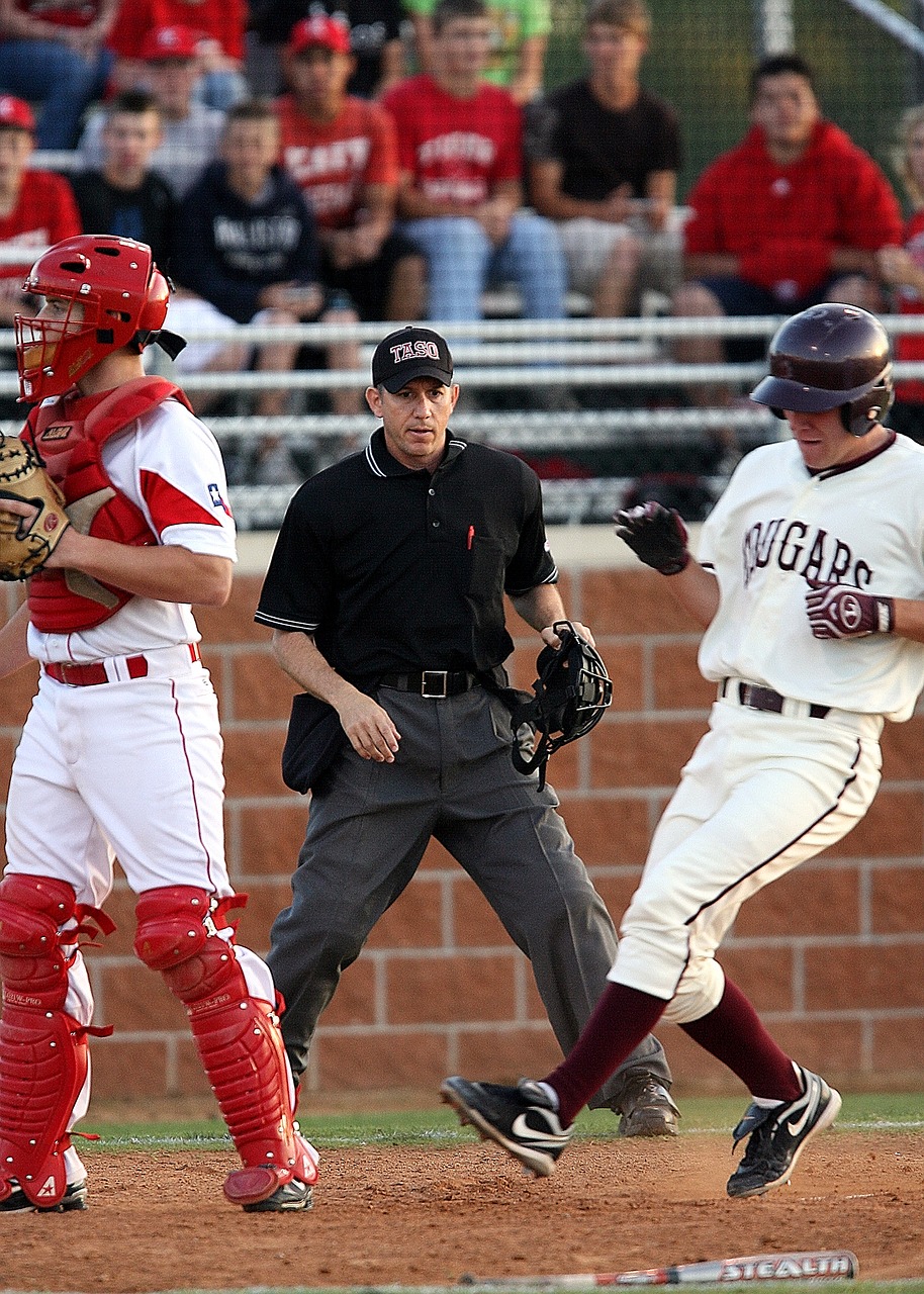 Image - baseball umpire game runner