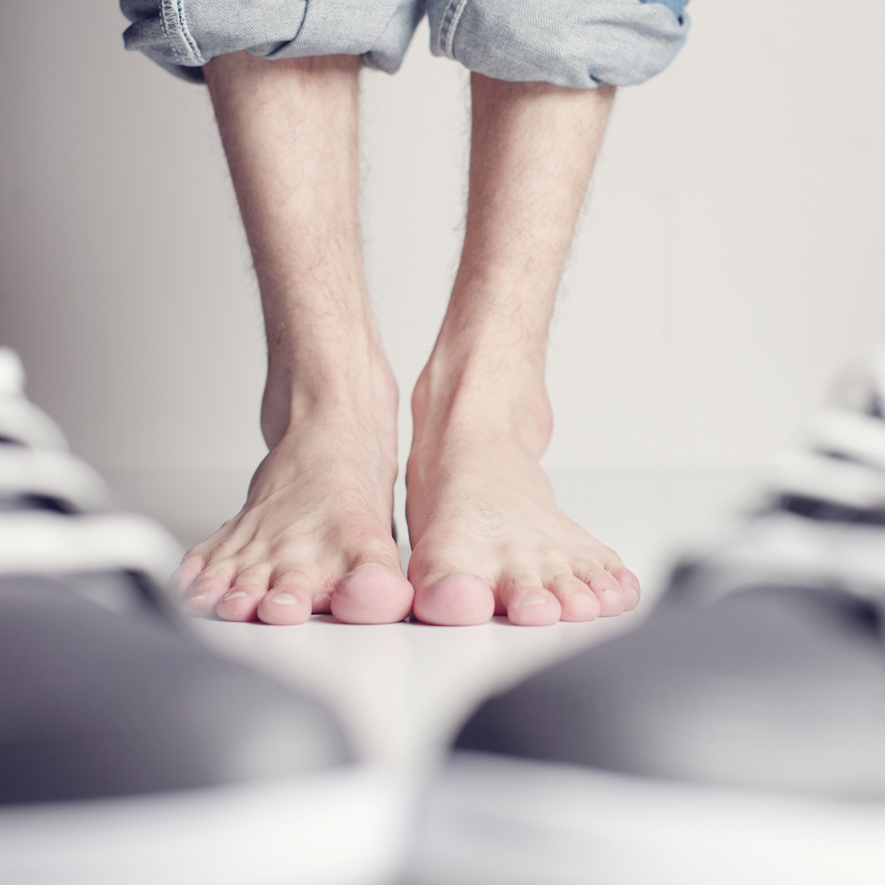 Image - feet barefoot foot ten shoes