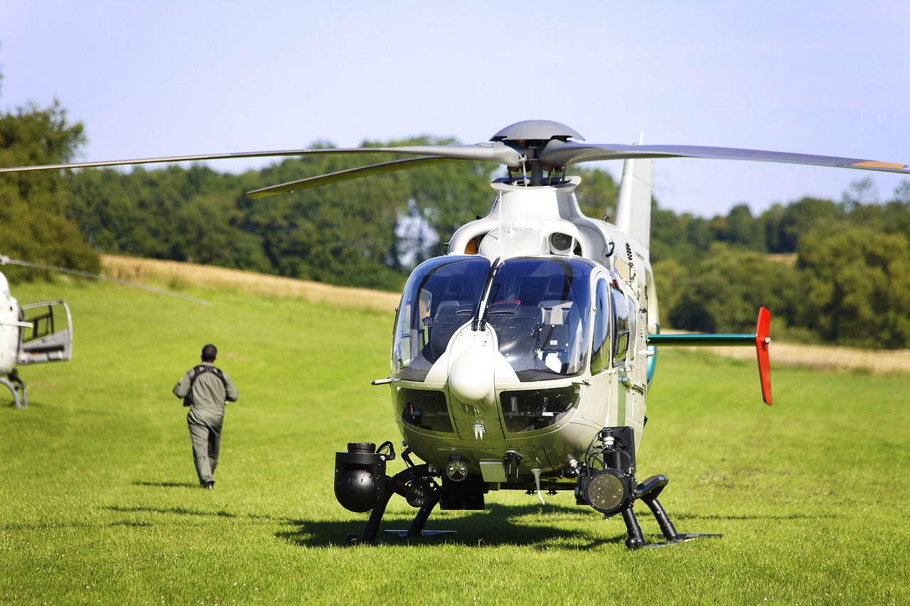 Image - helicopter pilot police white