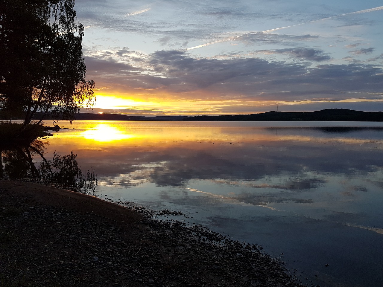 Image - lake sunset ro water edge silence