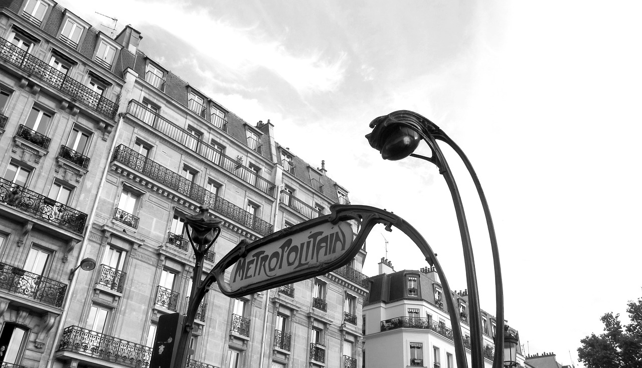 Image - paris france metro building old