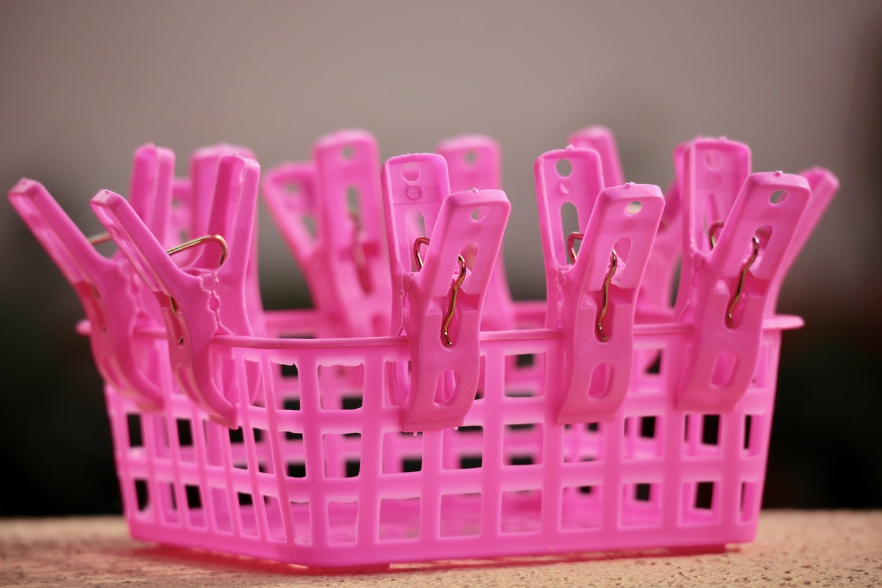 Image - clothespins roll out laundry