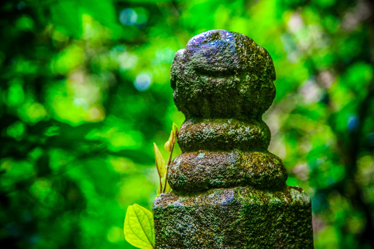 Image - stone carving armrest blur