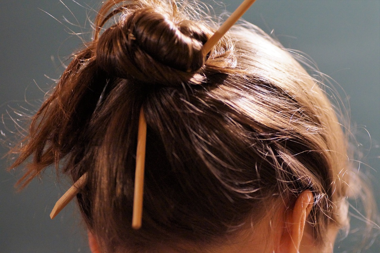 Image - hairstyle careless closed hair