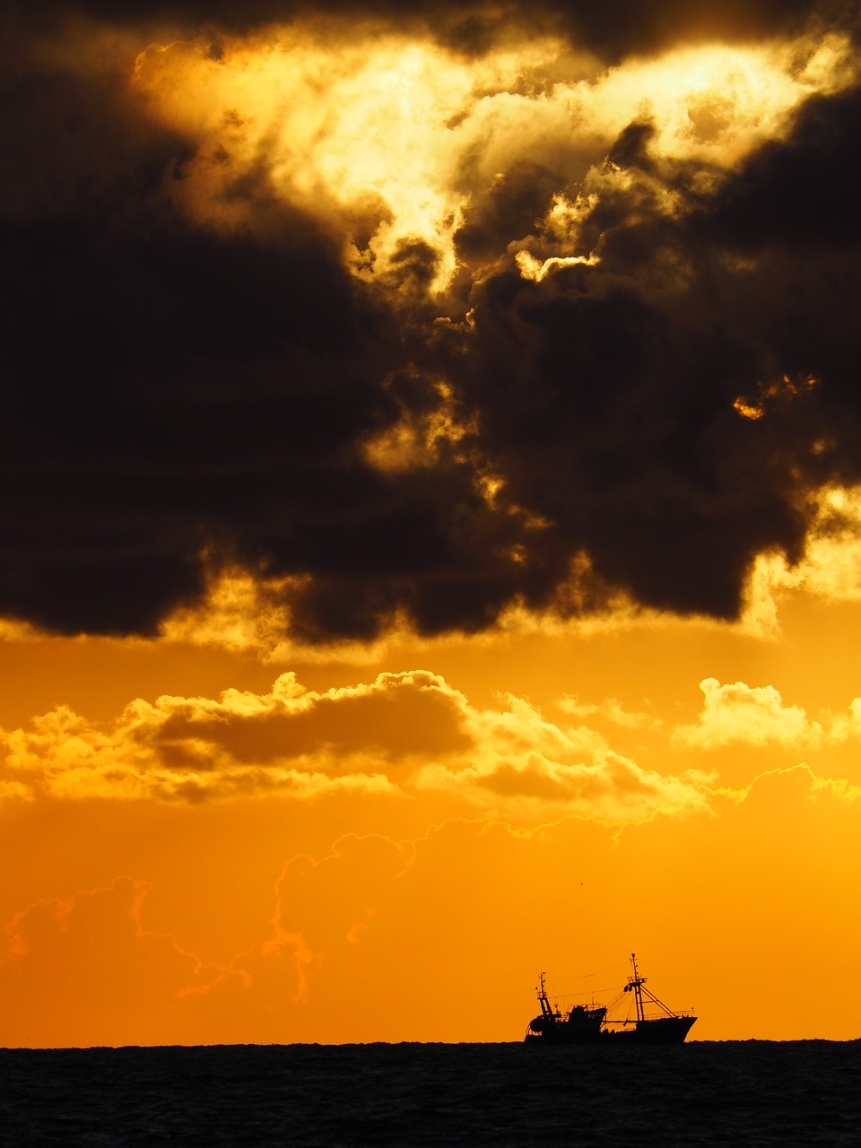 Image - sunset horizon fishing sylt