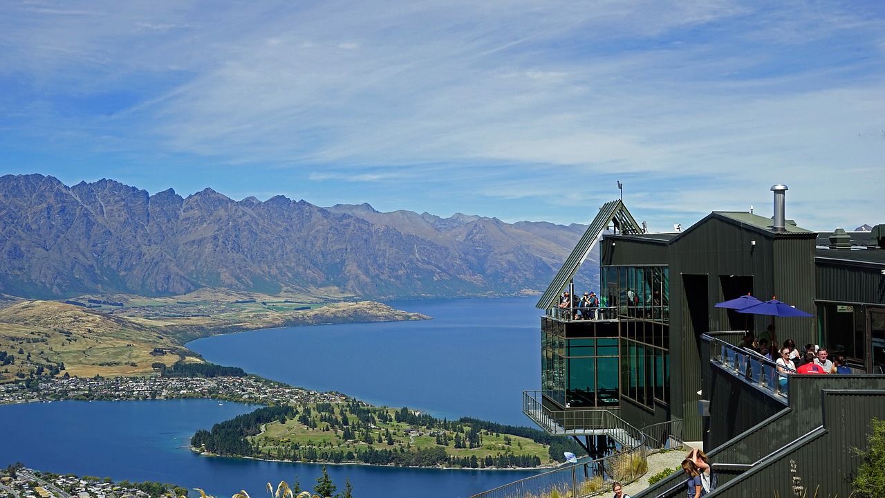 Image - lake wakatipu queenstown bobs peak