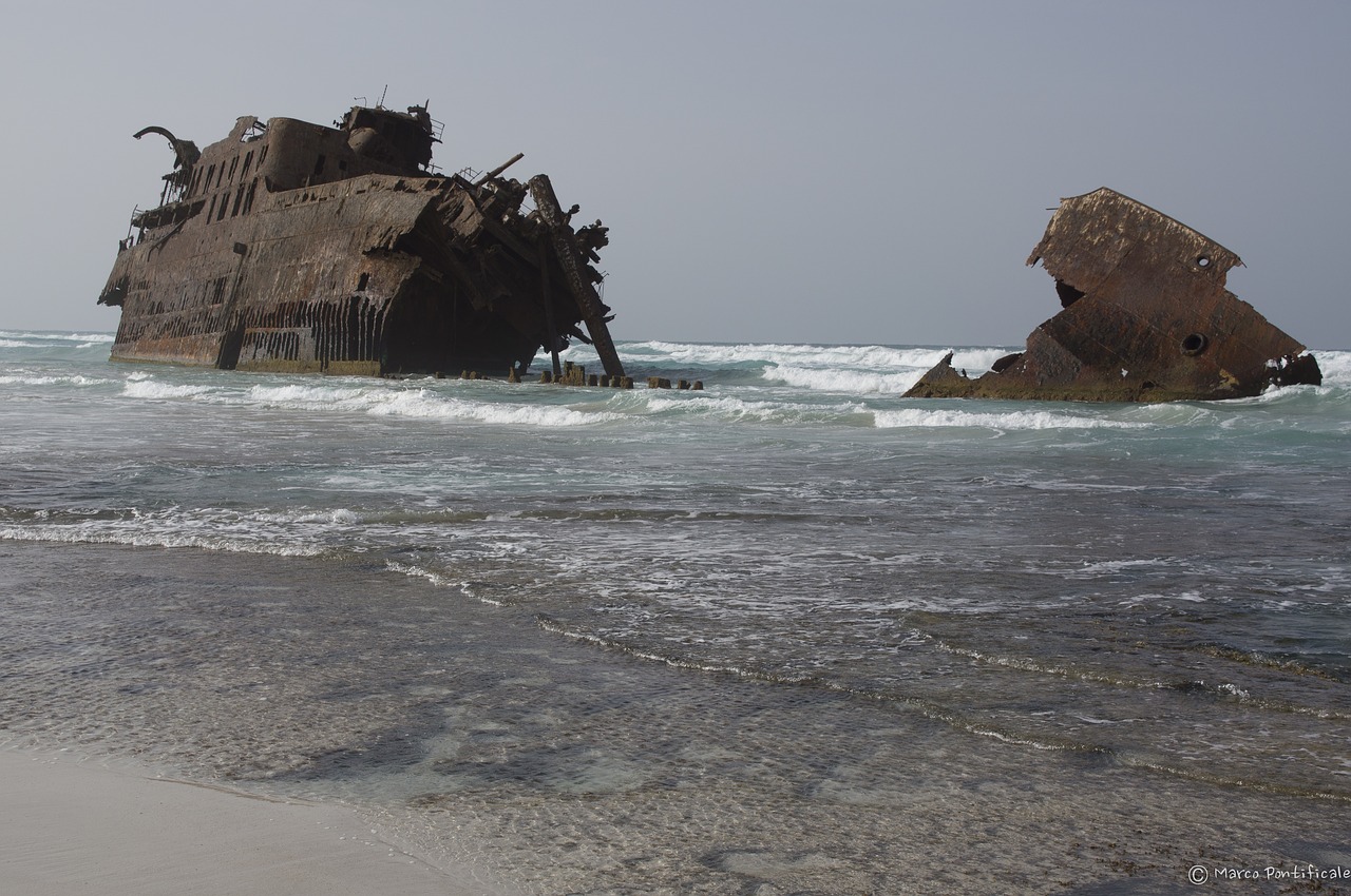 Image - wreck capoverde sea