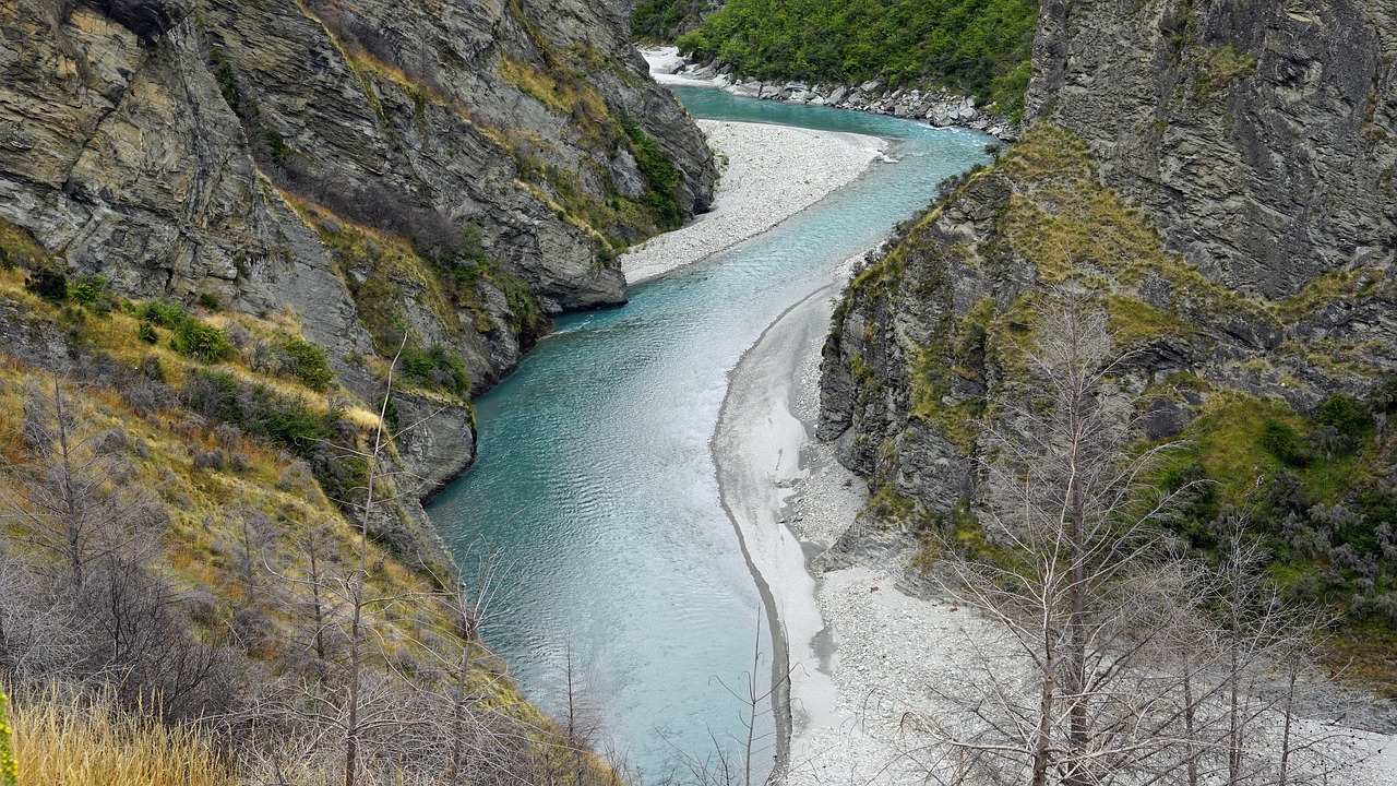 Image - skippers canyon shot over river