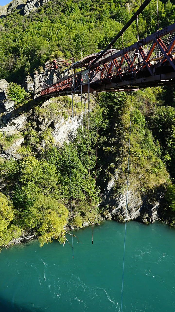 Image - kawaraubrücke bungee jumping