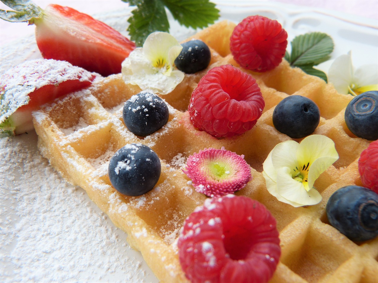 Image - waffle fruit icing sugar sweet