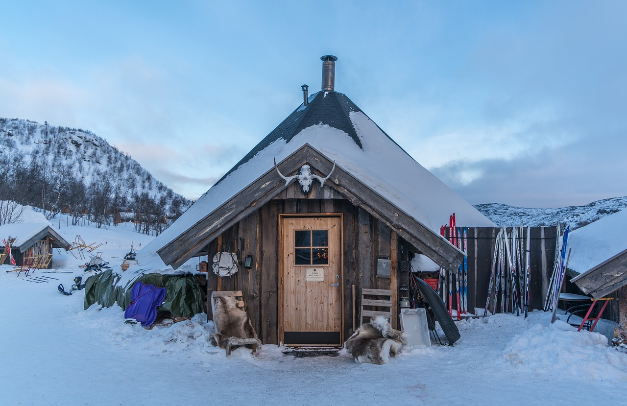 Image - norway kirkenes snowhotel ski shop