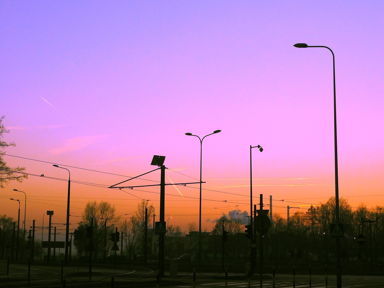 Image - city sunset roundabout