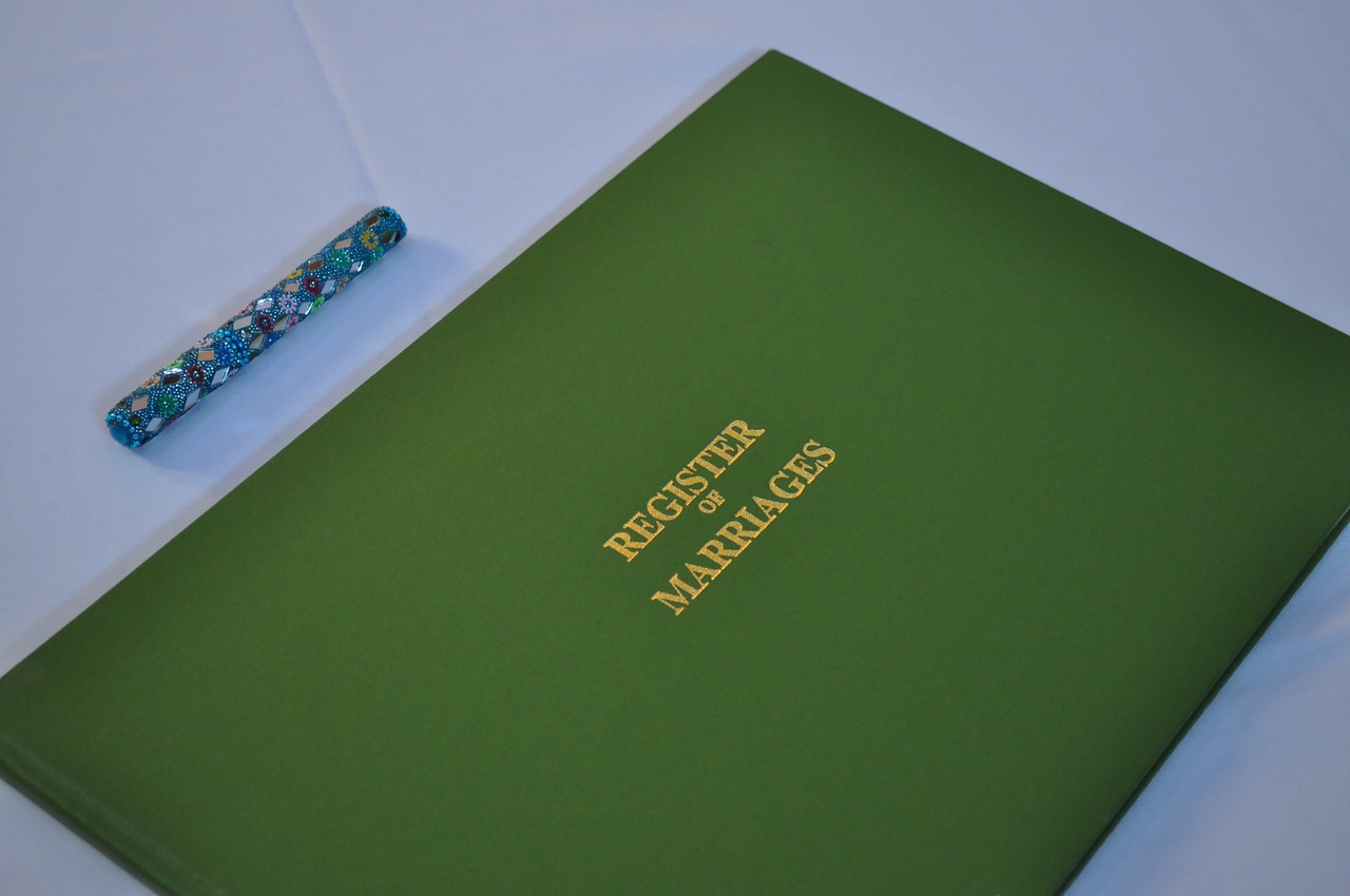 Image - register wedding book registering