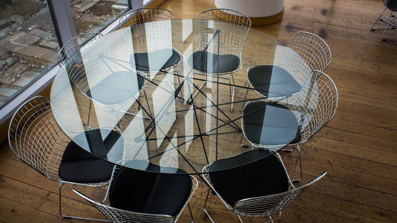 Image - table chairs res design terrace