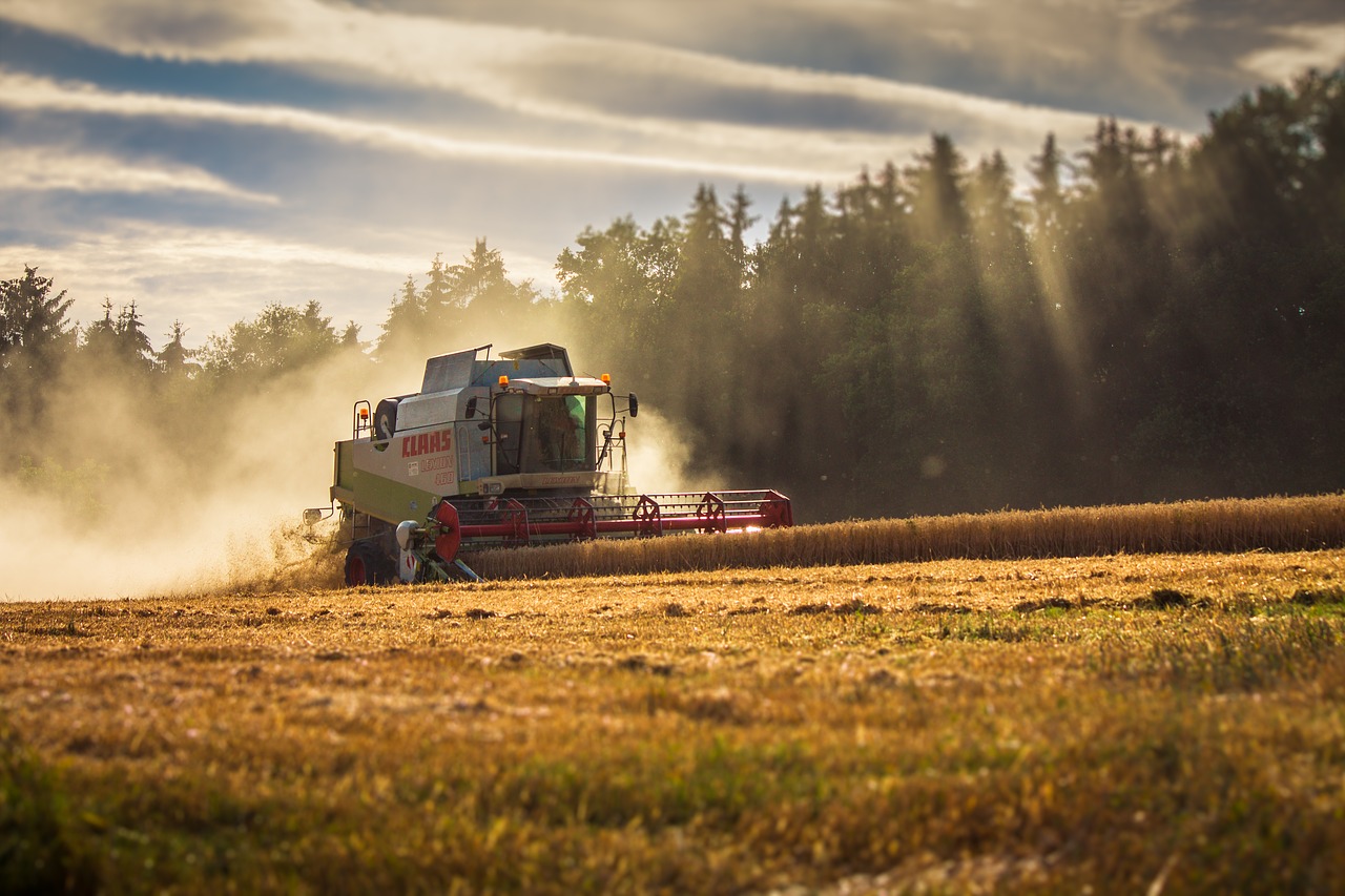 Image - claas lexion combine harvester