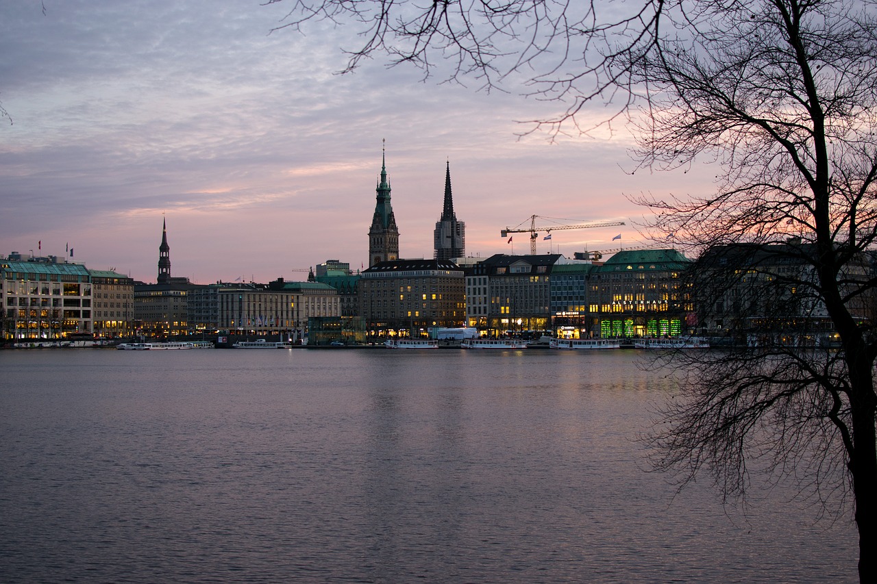 Image - hamburg alster jungfernstieg