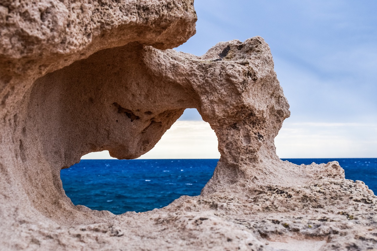 Image - rock formation erosion window