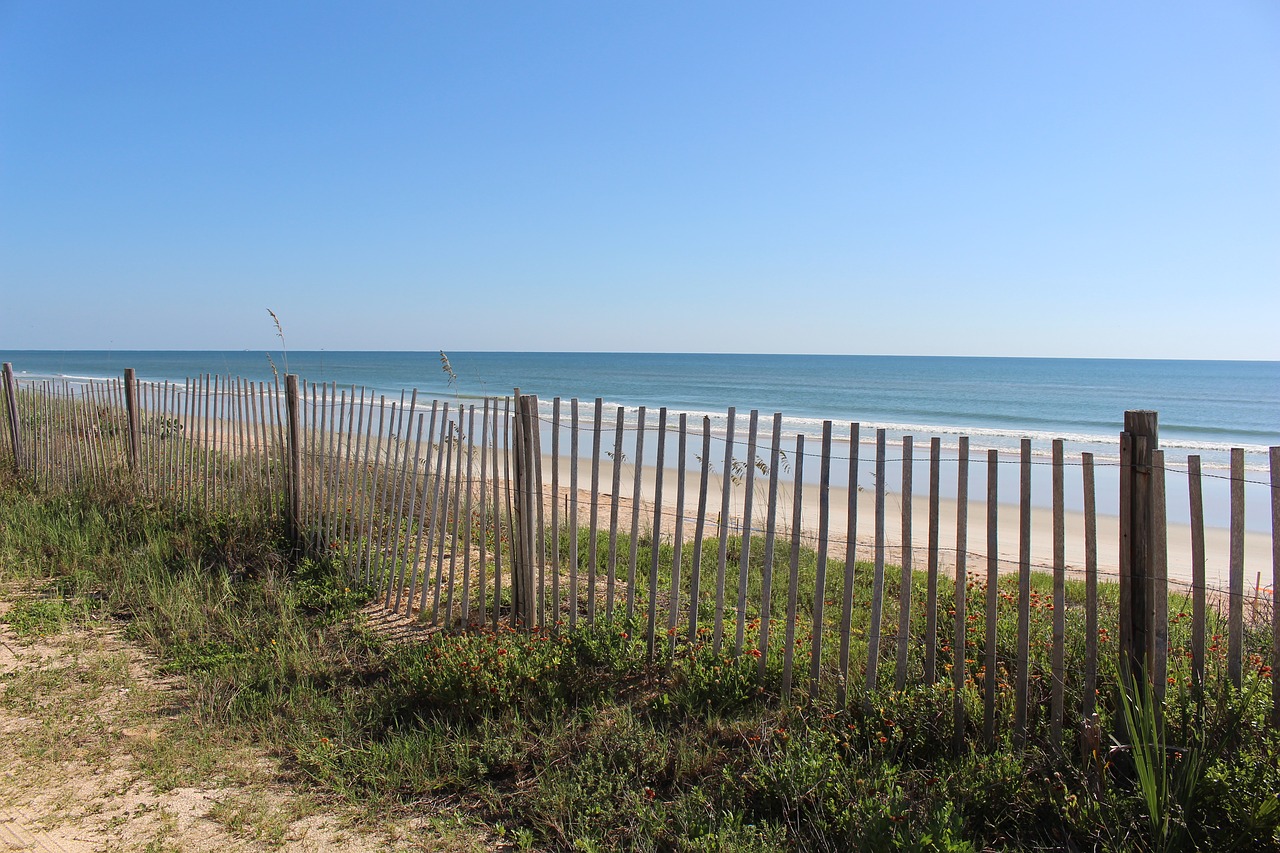 Image - fence beach ocean scenic