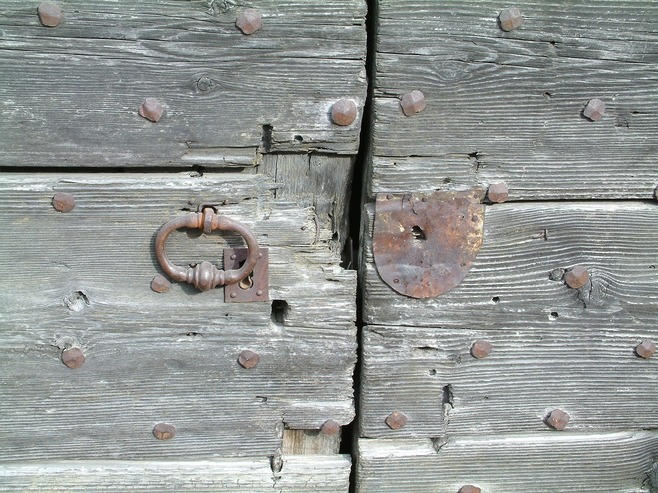 Image - lock handle nail front door former