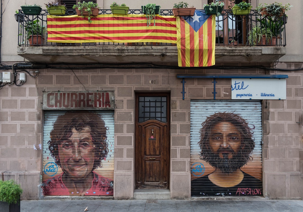 Image - barcelona graffiti balcony home