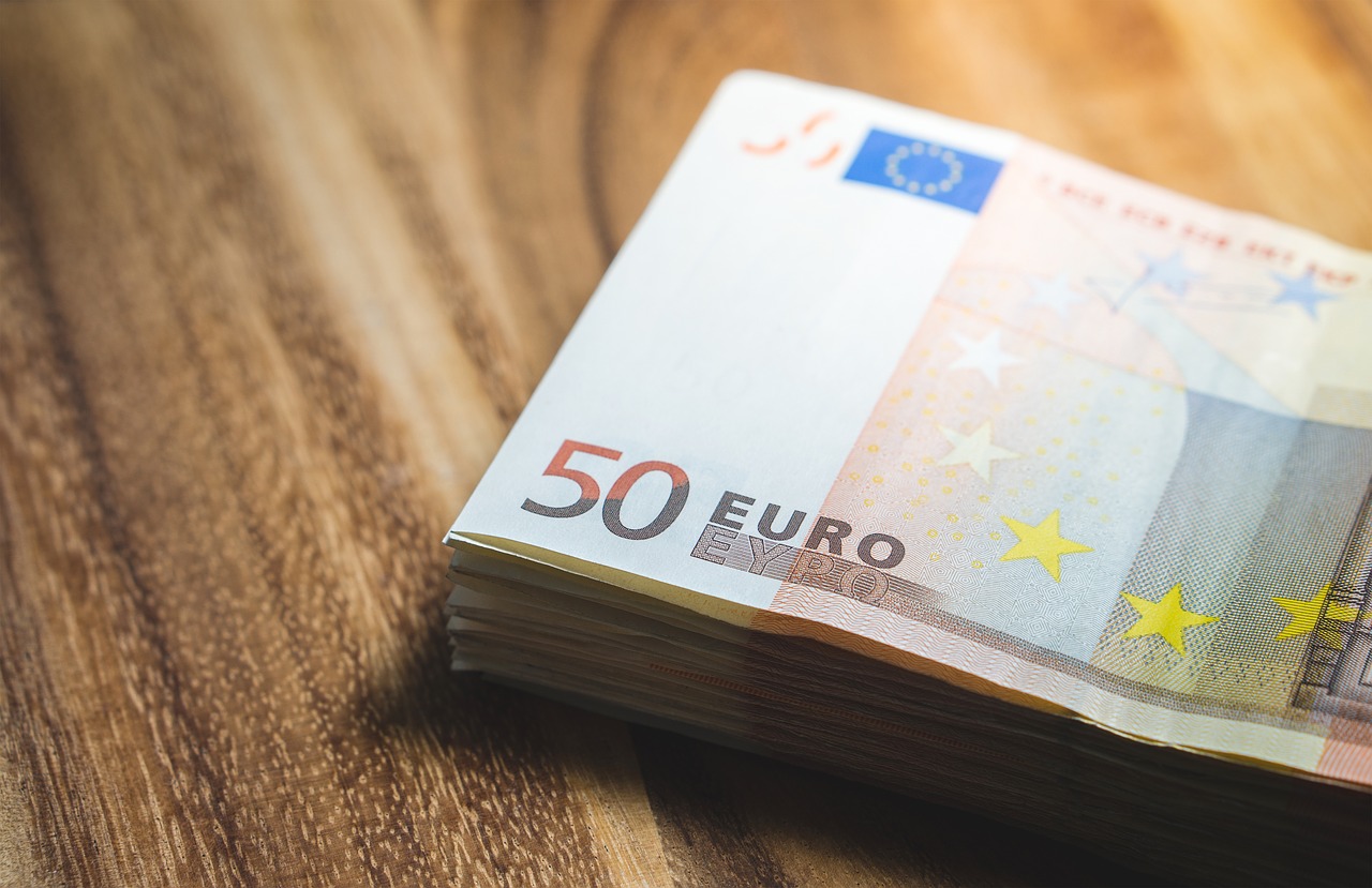 Image - money cash stack bank note earn