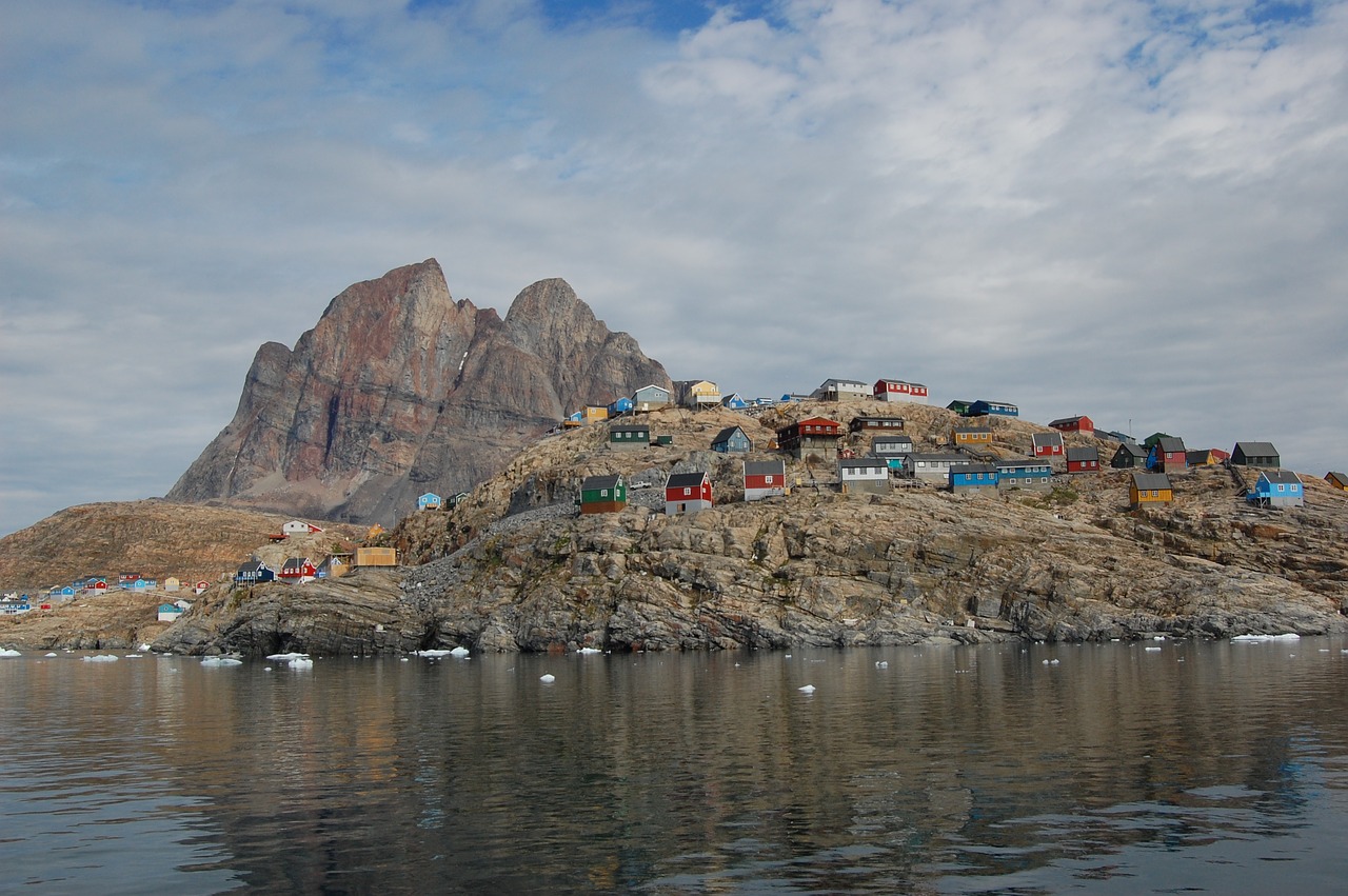 Image - hjertebjerget uummannaaq colorful