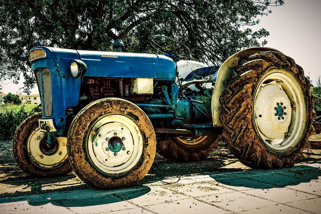 Image - tractor old farm agriculture rural