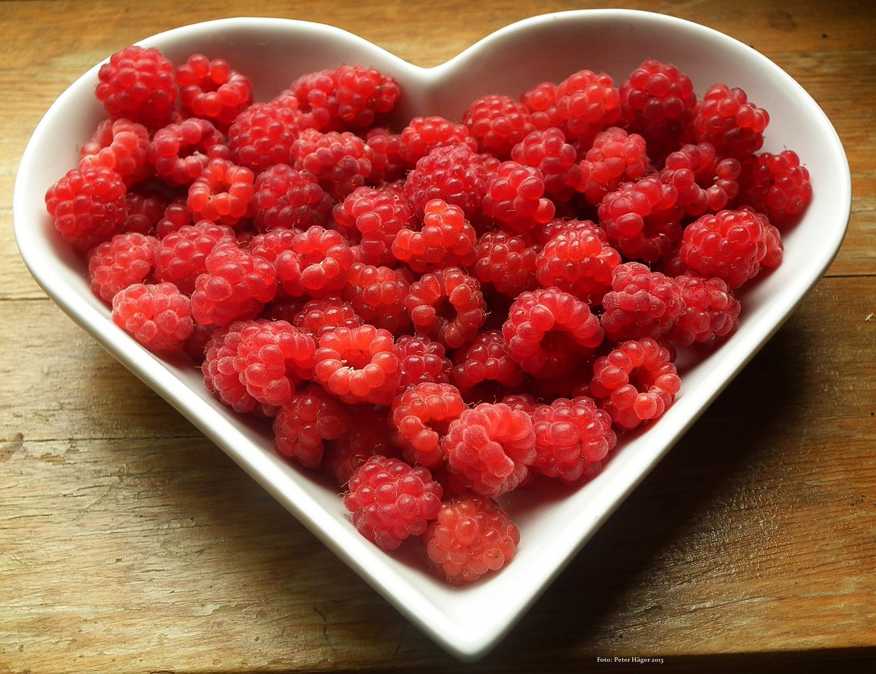 Image - raspberries berry fruits food red