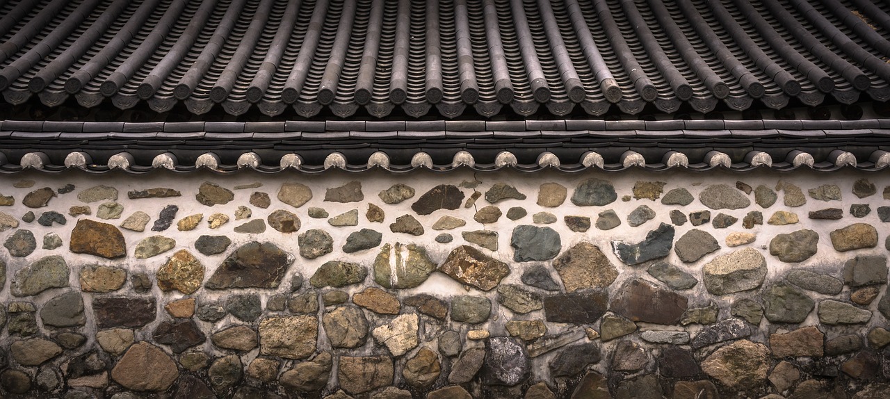 Image - roof tile stone wall hanok
