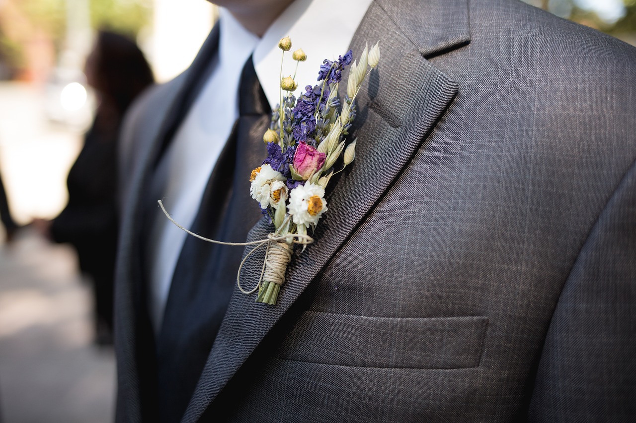 Image - boutonniere groomsman wedding