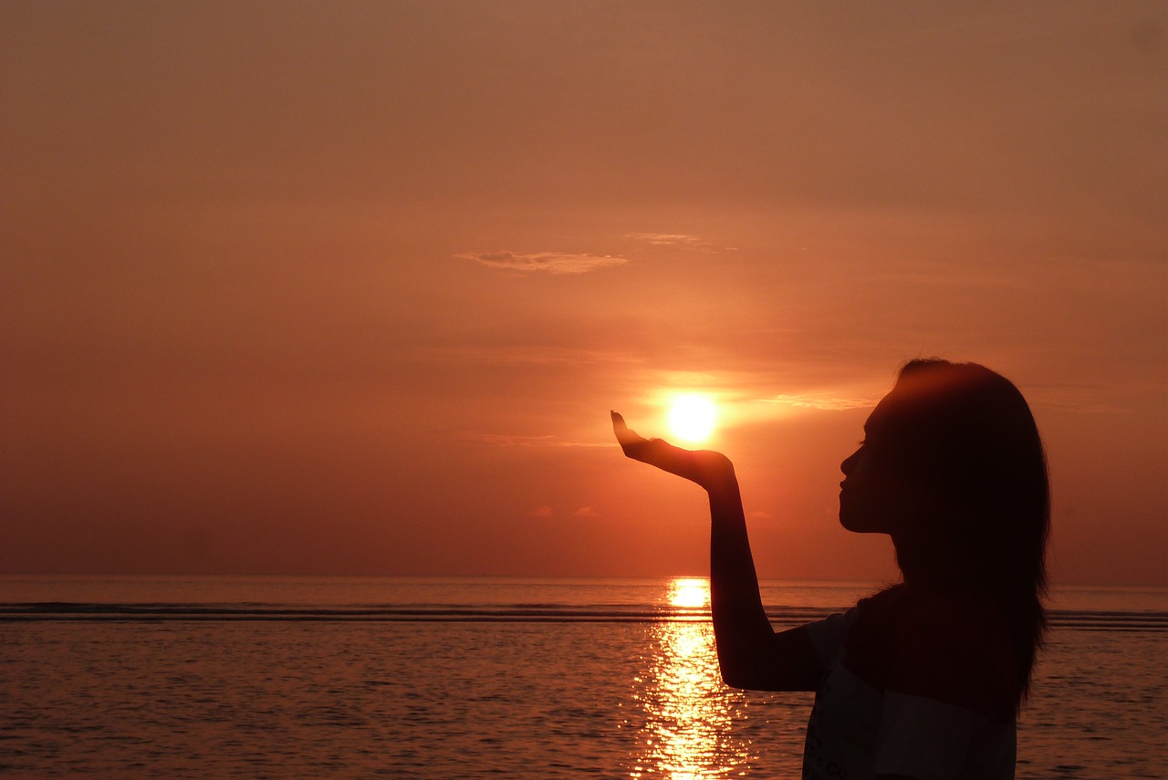 Image - sunrise girl bali sun