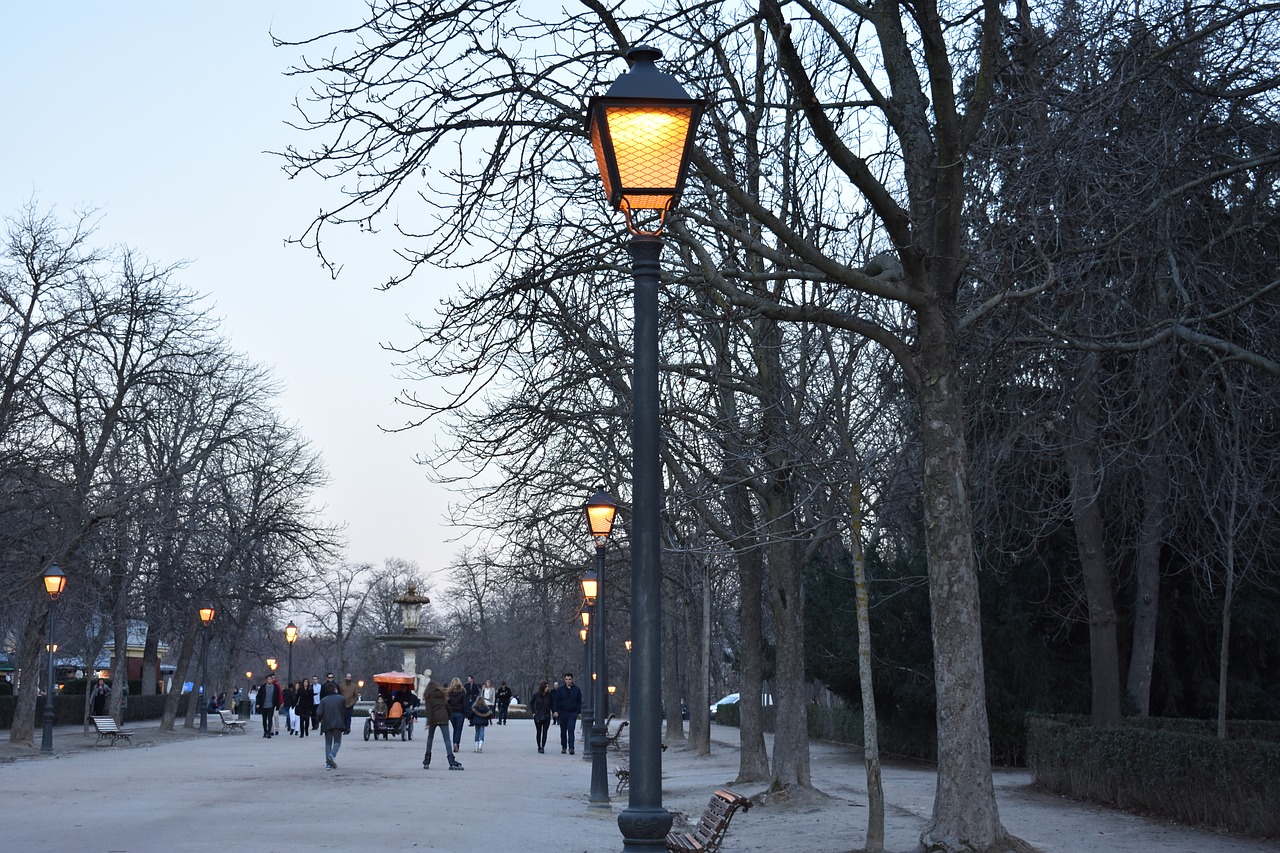 Image - madrid park lights europe outdoor